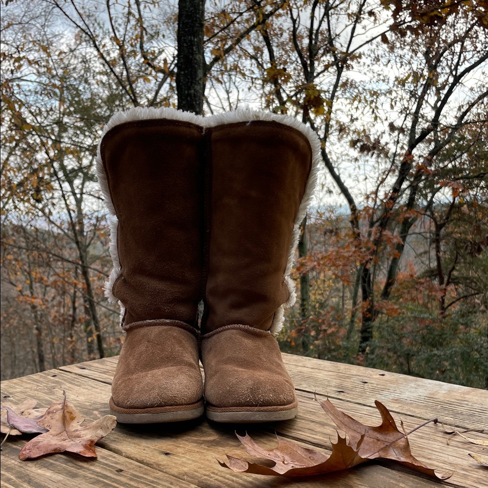 BROWN SUEDE MID-CALF FAUX SHEARLING BOOTS Sz 8